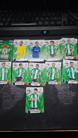 Cromos Adrenalyn XL 2025-26