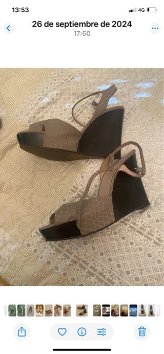 Sandalias de cuña beige
