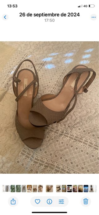 Sandalias de cuña beige