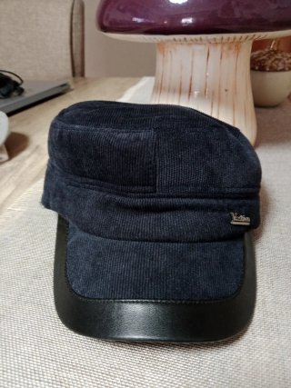 Gorra de pana negra / Azul marino muy oscuro