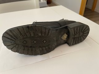 Botines negros con cordones