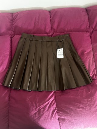 Falda Plisada Efecto Piel Stradivarius