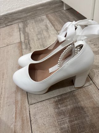 Zapatos de Novia Blancos Tacón Perlas