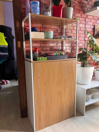 Escritorio con Estantería