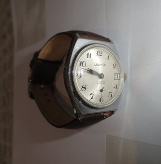 Reloj Leonix 17 Joyas Cuerda