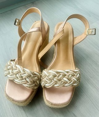 Elegantes sandalias cuña fiesta beige/dorado T37