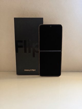 Samsung Galaxy Z Flip 4 Dorato