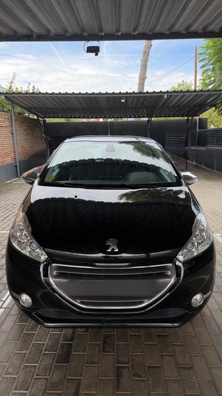 Peugeot 208 2013