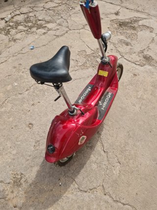 Patinete Eléctrico HADOR Rojo