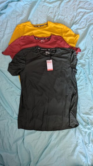 3 Camisetas de Deporte Talla L