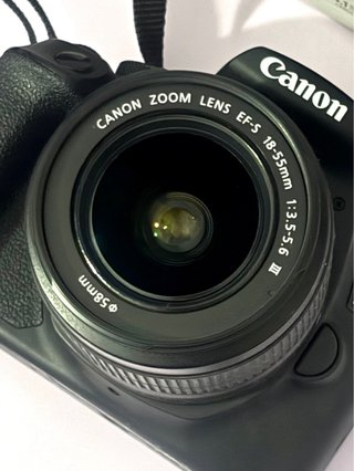 Canon EOS 2000D + Obiettivo originale 18-55mm