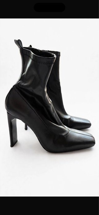 Botines tipo calcetín negros