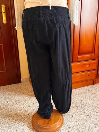 Pantalón negro niña