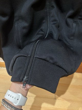 Chaqueta adidas Negra