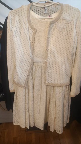 Conjunto de Vestido y Chaqueta Beige