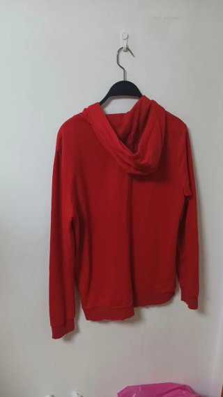 Camiseta blanca con parche X