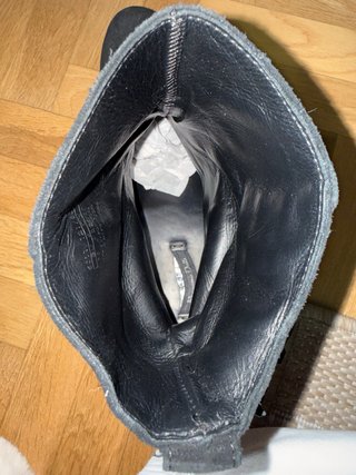 Botines moteros de ante negro Massimo Dutti