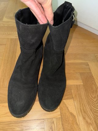 Botines moteros de ante negro Massimo Dutti