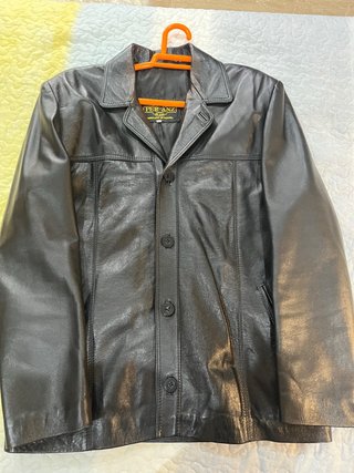 Chaqueta de piel , tipo americana, de hombre negra
