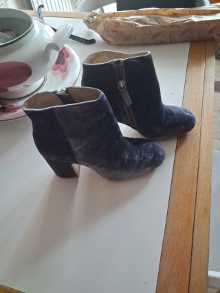Botines de ante azul