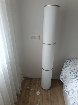 Lámpara de pie Ikea VIDJA