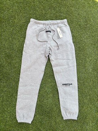 Pantalones grises Essentials