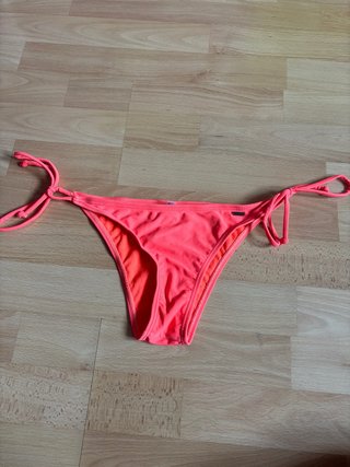 Parte de abajo bikini naranja con lazos