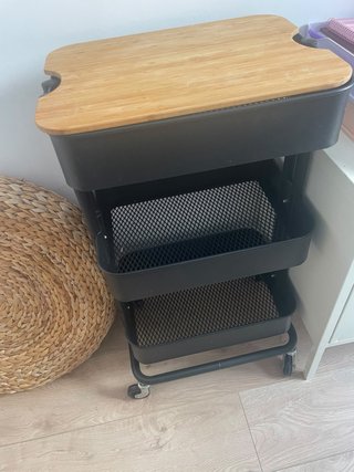 Carrito auxiliar IKEA con tapa bambú