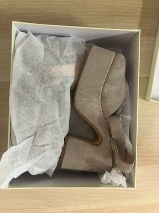 Zapatos MIM plataforma tacón beige/gris