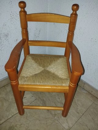 Silla Infantil de Madera y Enea