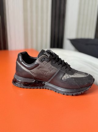 Louis Vuitton Run Away Negro Gris