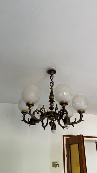 Lámpara de techo antigua de latón y cristal