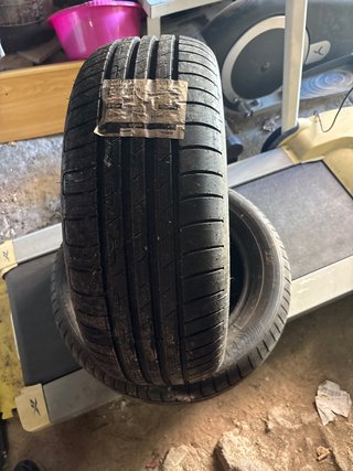 Neumáticos Goodyear 215/60R16 99H