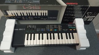 Teclado Casio SK-1 Vintage Sampling Keyboard