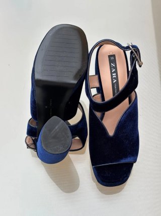 Sandalias Zara Terciopelo Azul Talla 39