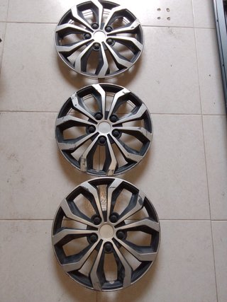 3 Tapacubos R14