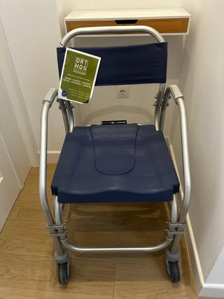 Silla water modelo Pacific con ruedas
