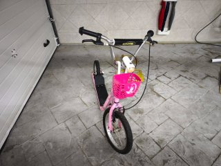 Patinete Infantil Rosa con Cesta