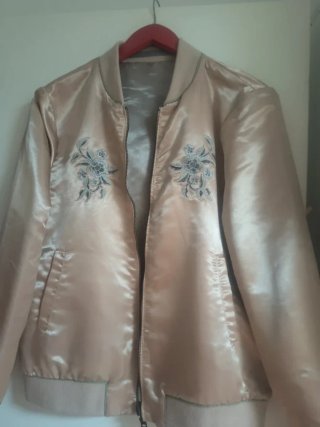 Chaqueta bomber dorada y rosa