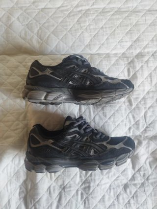 Asics Gel NYC Negro Gris