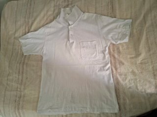 Polo blanco con bolsillo