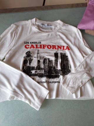 Camiseta Bershka Blanca California