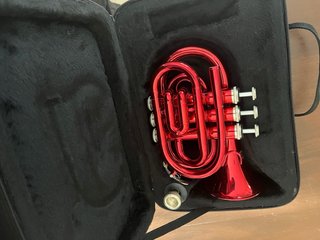 Trompeta Thomann Roja