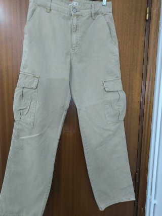 Pantalón Cargo Beige Talla 40