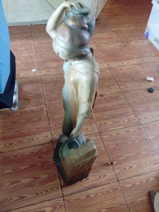 Figura Antigua Decorativa