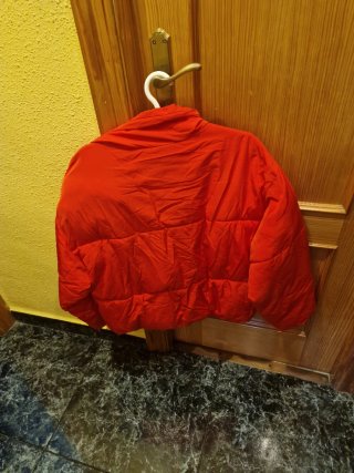 Chaqueta acolchada mujer roja