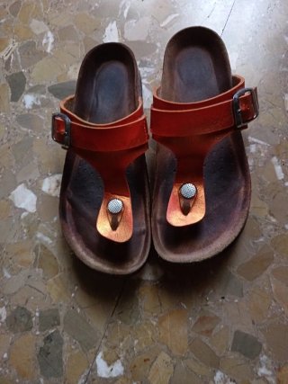 Sandalias niña marrones y naranjas