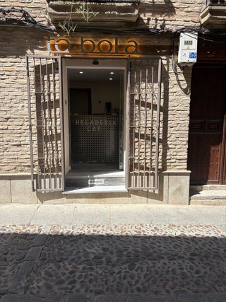 Local comercial en toledo casco histórico.