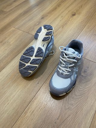 Asics Gel NYC Gris Blanco