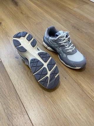 Asics Gel NYC Gris Blanco